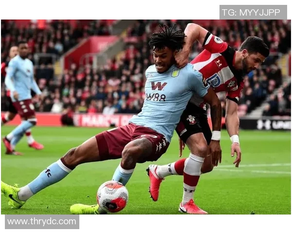 英超球队照片：英超各大球队的比赛照片与精彩瞬间