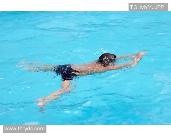 蛙泳呼吸技巧详解：如何在水中保持正确呼吸节奏与动作配合