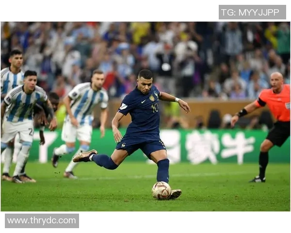 姆巴佩引领足球新时代 速度与技术的完美结合成就未来之星