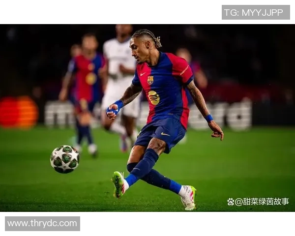 西甲激战巴拉多利德主场迎战豪门巴塞罗那争夺关键三分